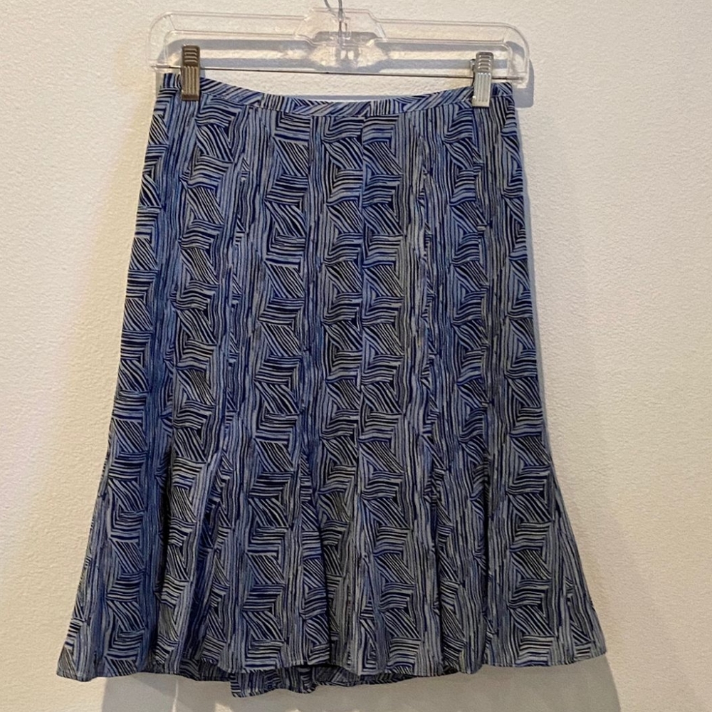 Loft Fully Lined Polyester Flowy Skit - image 1